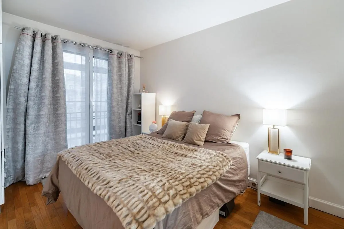 Luxury And Elegance Georges V Daire Paris